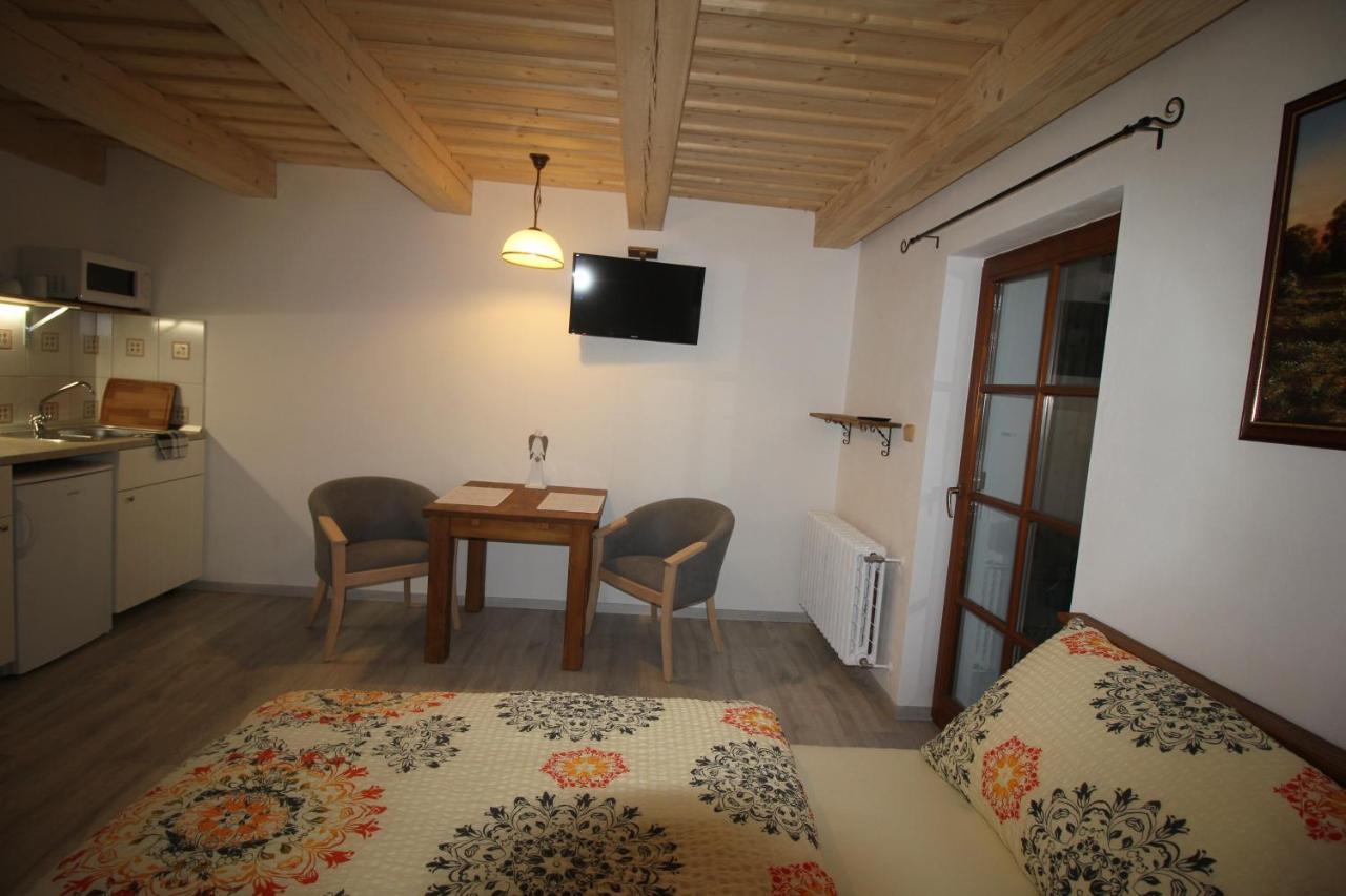 Apartmany U Knajflu Ceske Petrovice Bagian luar foto